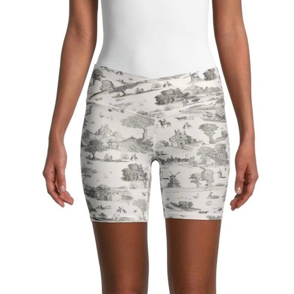 WeWoreWhat Pants - WeWoreWhat Print Bike Shorts XS New